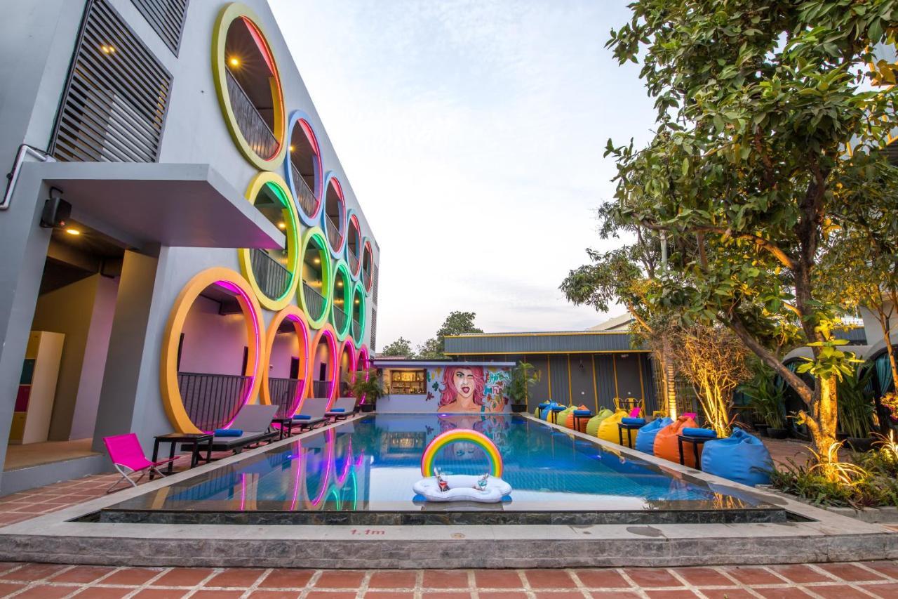 White Rabbit Hostel Siem Reap Exterior foto